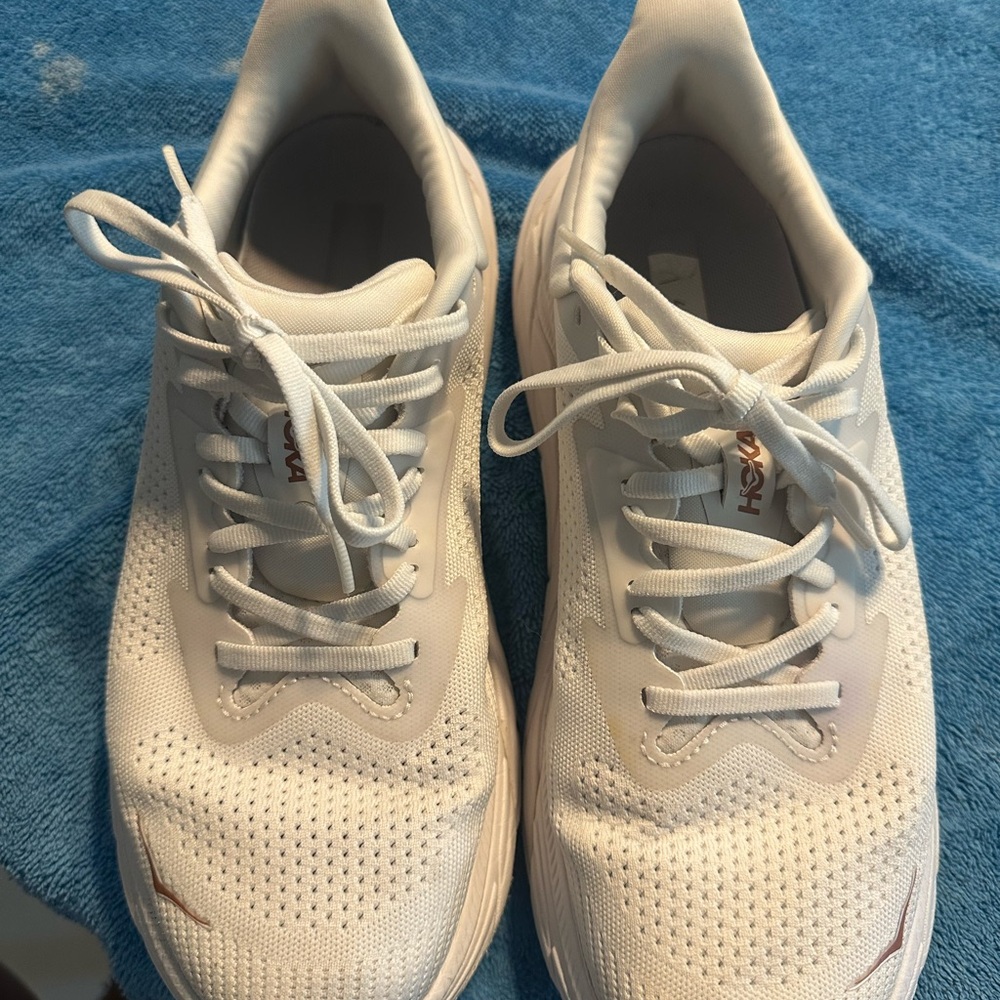Hoka Ahari 7 White and Gold Running Shoes